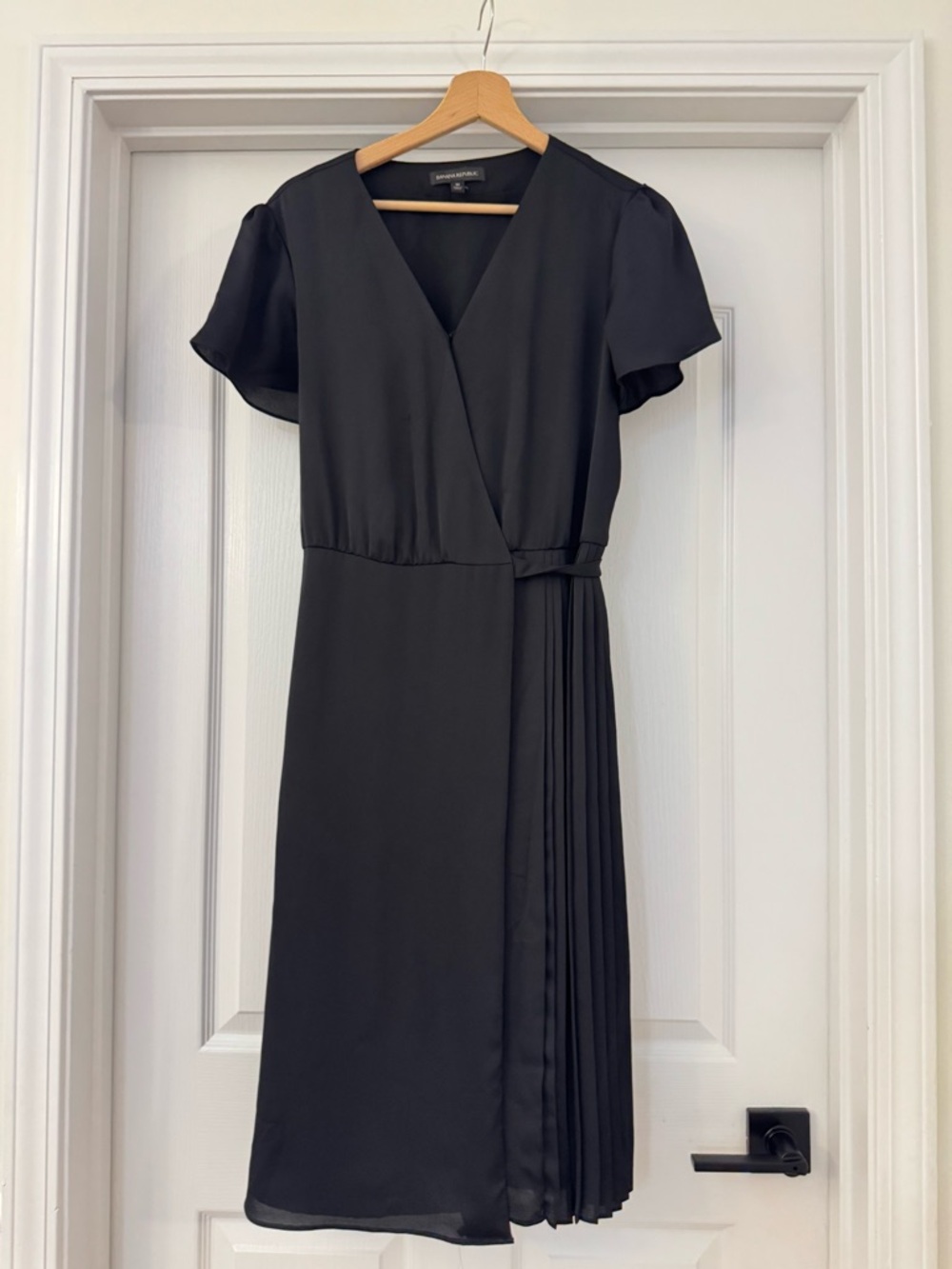 Banana Republic Dress Womens M Black Satin Midi Long Sleeve Knot Waist Holiday